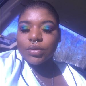 Meet your Posher, Casonya